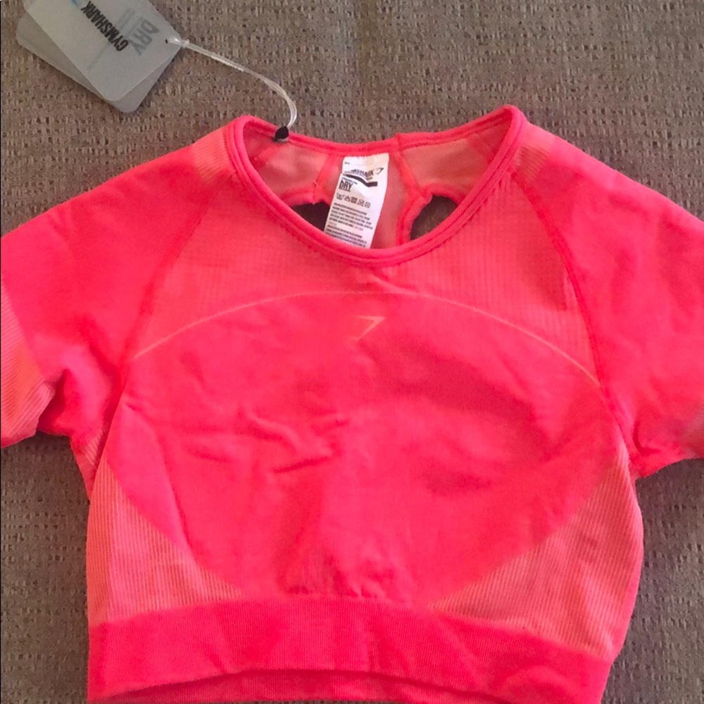 Gym shark crop top